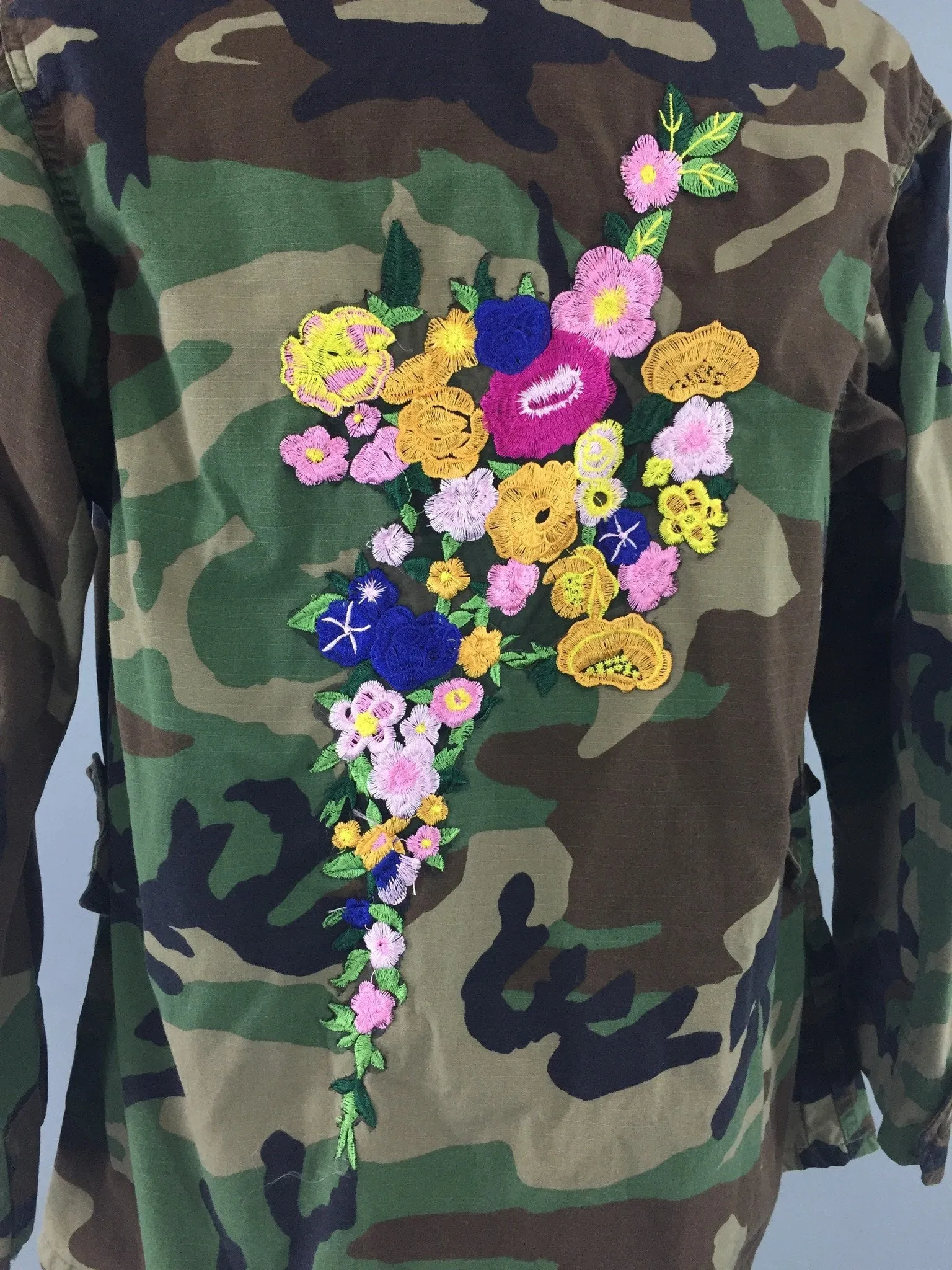 Embroidered US Army Camouflage Jacket / Military Style Coat with Floral Embroidery