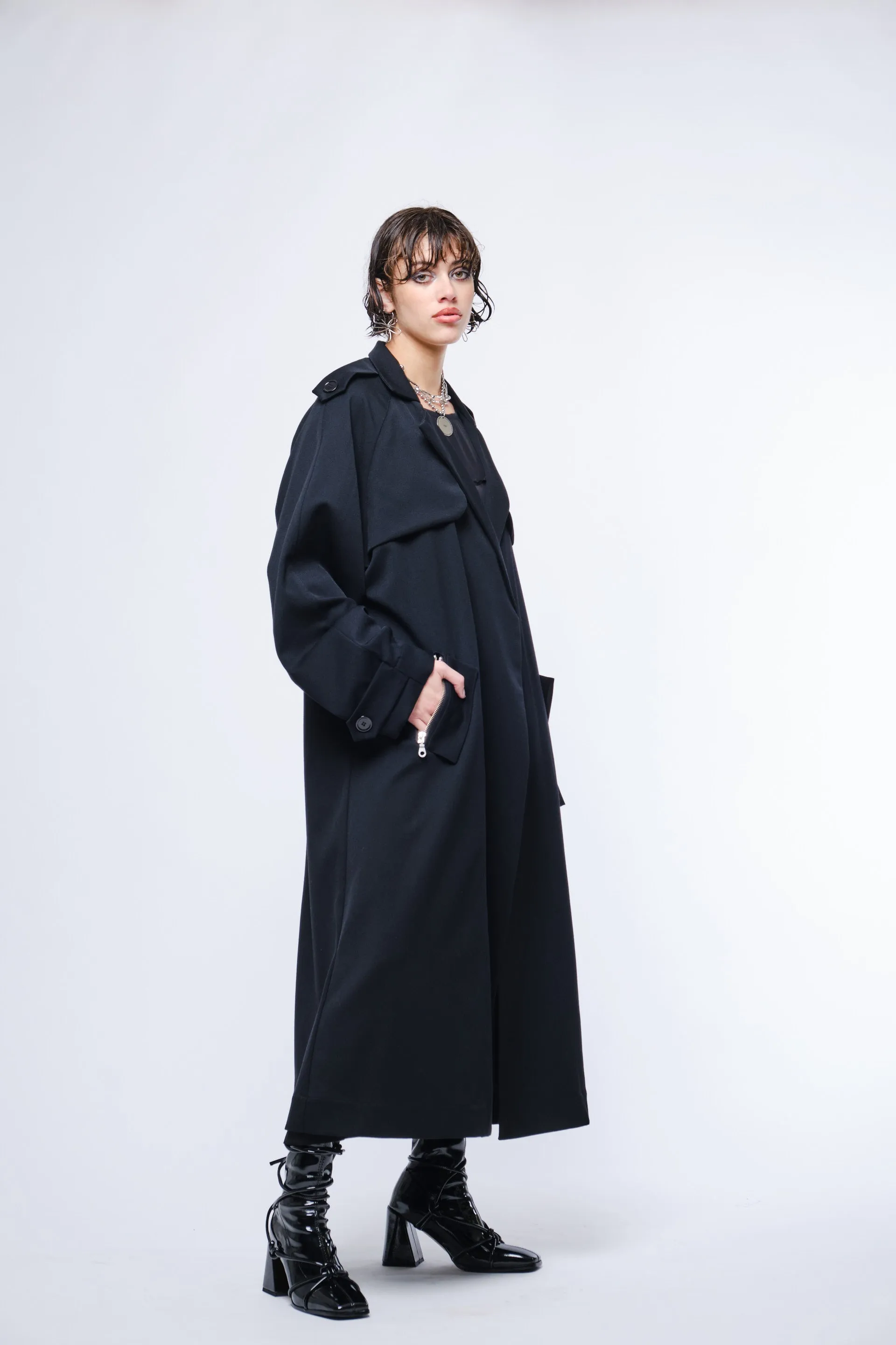 JPalm - Coal Trench Black