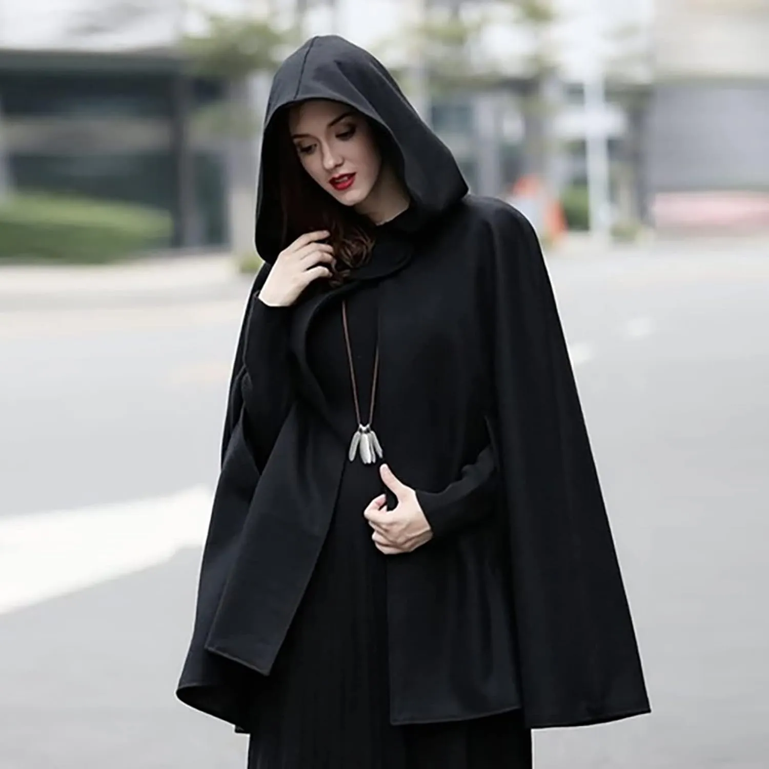 tuduoms Women's Winter Hooded Cape Poncho Coat Wool Blend Short Cape Jacket Renaissance Witch Cosplay Cape Halloween Costumes
